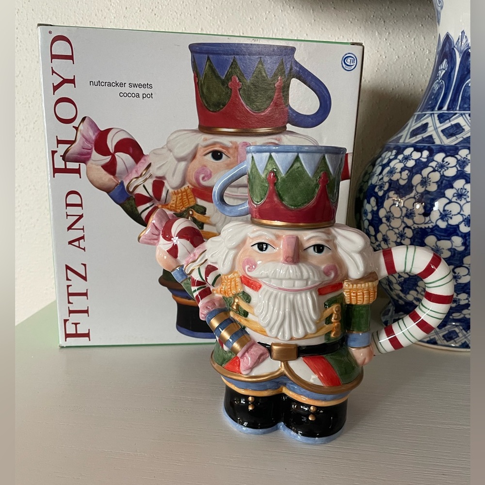 FITZ & FLOYD CHRISTMAS NUTCRACKER TEAPOT COCOA POT  WITH ORIGINAL BOX